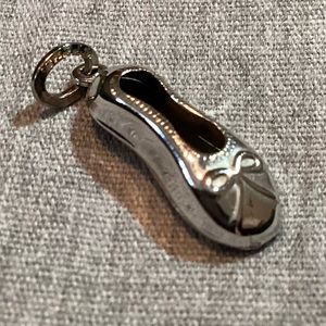 Beaucraft Vintage sterling silver ballet slipper with jump ring